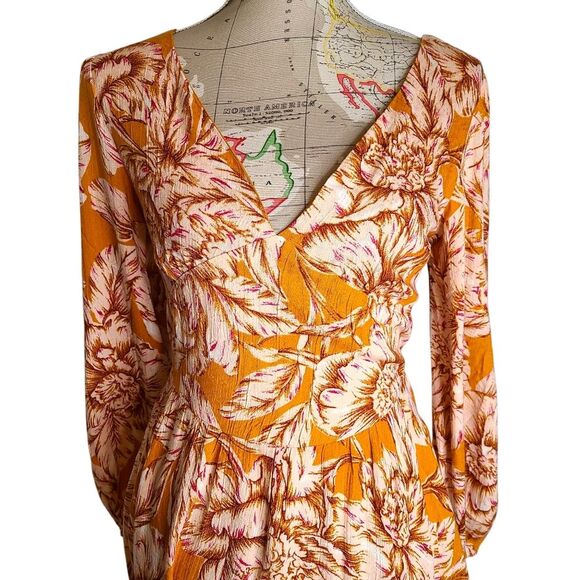 NWT Band of the Free Size Small Gold Yellow Cut Out Back Long Sleeve Mini Dress - Picture 5 of 15